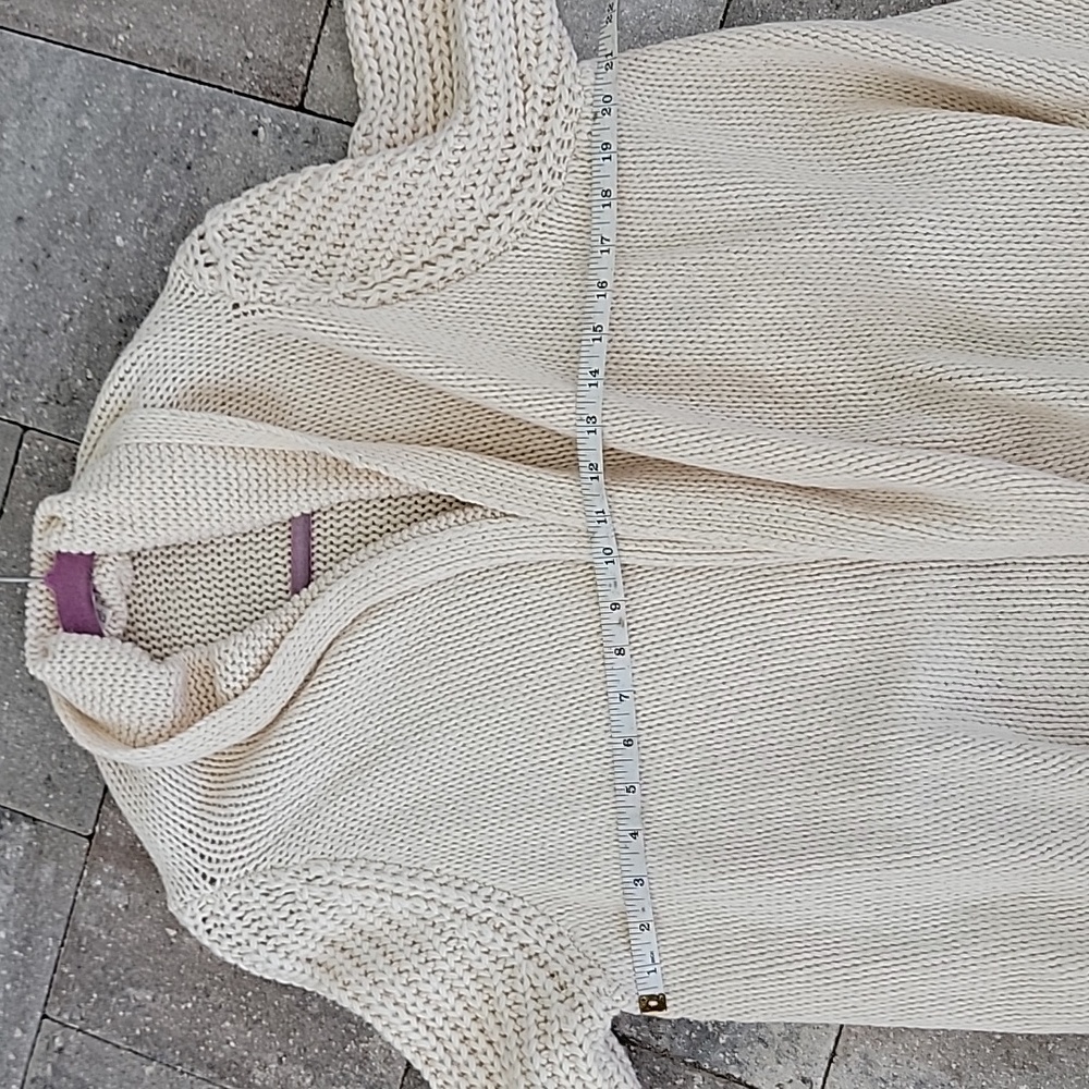 Victoria's Secret Chunky Knit Cardigan Sweater Sz SP Asymmetrical Fringe Cream - Picture 9 of 11